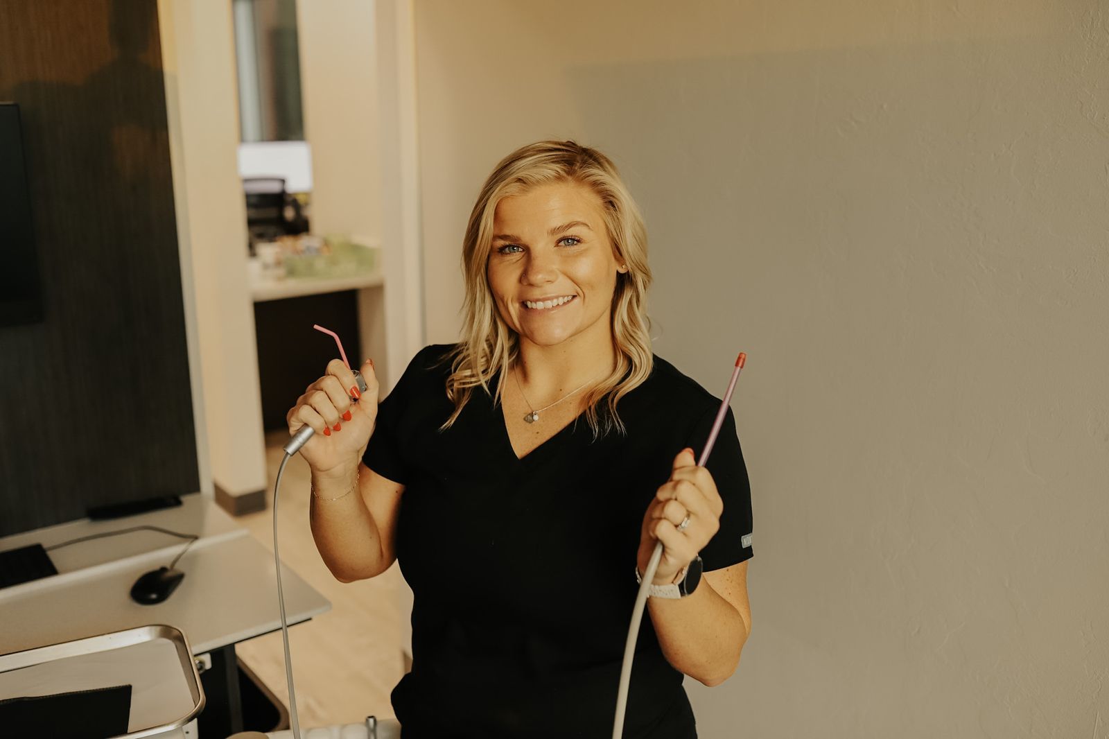 A Buffalo Creek Dental team member in the operatory where emergency dentist care in Mustang, OK provides same-day toothache relief